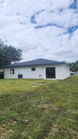 Pleasant Village, North Miami Beach, Florida 33162, image 2
