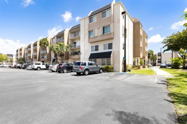 Kings Creek South, 7747 SW 86th St #D-205, Kendall, Florida 33143, image 1