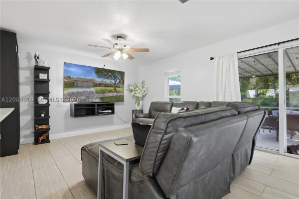 Lakeside Shores, 1200 Rowayton Cir, Wellington, Florida 33414, image 2