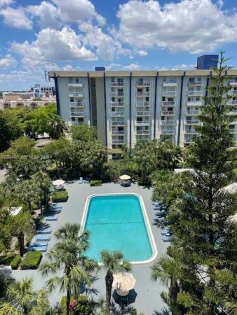 Yolanda Villas, 4550 NW 9th St #803E, Miami, Florida 33126, image 3