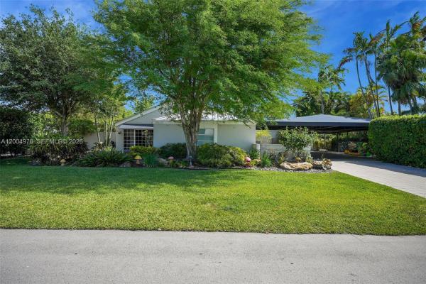 15540 SW 152nd Ter, Unincorporated Dade County, Florida 33187, image 1