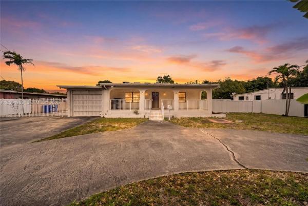 Kew Gardens, 3061 NW 14th St, Miami, Florida 33125, image 2