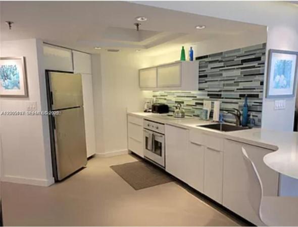 La Rive Gauche, 5880 Collins Ave #604, Miami Beach, Florida 33140, image 2