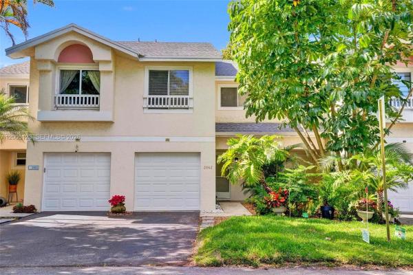 Discovery Pointe, 2062 E Discovery Cir E, Deerfield Beach, Florida 33442, image 3