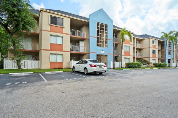 18880 NW 57th Ave #301, Hialeah, Florida 33015, image 1