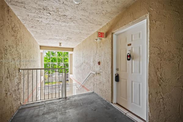 18880 NW 57th Ave #301, Hialeah, Florida 33015, image 3