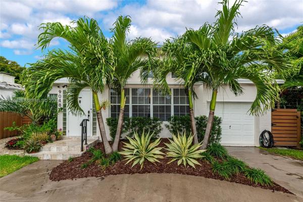 Altos Del Mar, 9048 Carlyle Ave, Surfside, Florida 33154, image 1