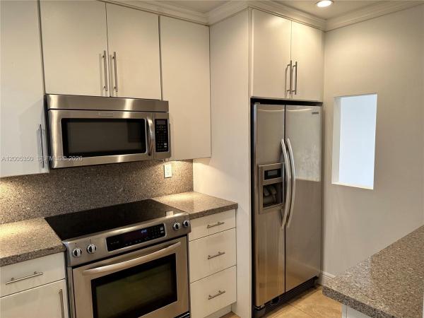 Lincoln West Gardens, 1250 Lincoln Rd #406, Miami Beach, Florida 33139, image 2