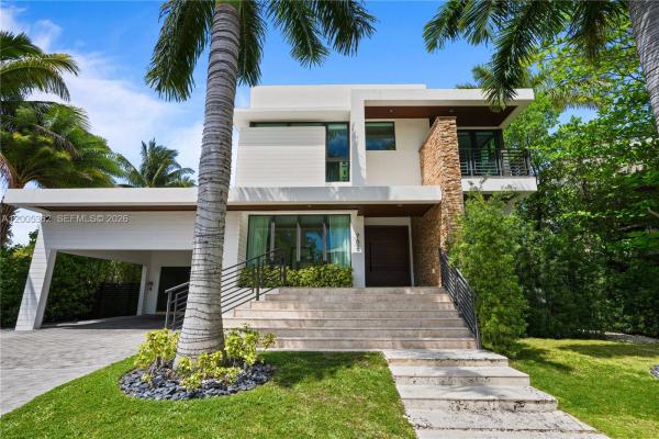 Biscayne Key Estates, 762 Fernwood Rd, Key Biscayne, Florida 33149, image 1