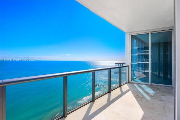 Jade Beach, 17001 Collins Ave #4208, Sunny Isles Beach, Florida 33160, image 2