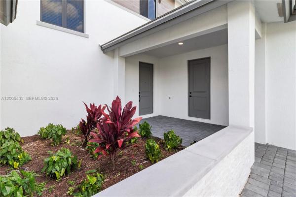 Bristol Reserve, 2391 SW 123rd Ter, Davie, Florida 33325, image 2