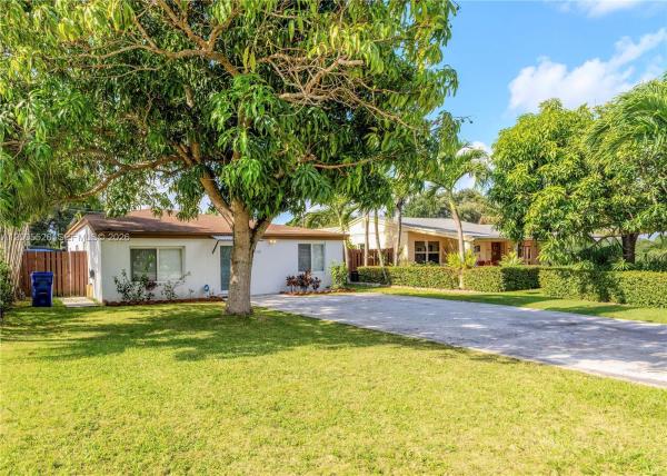 Fulford By The Sea, 2148 NE 181st St, North Miami Beach, Florida 33162, image 2