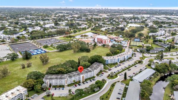 Lyndhurst, 1038 Lyndhurst J, Deerfield Beach, Florida 33442, image 2