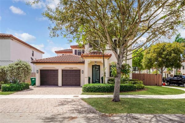 15294 SW 173rd St, Unincorporated Dade County, Florida 33187, image 1