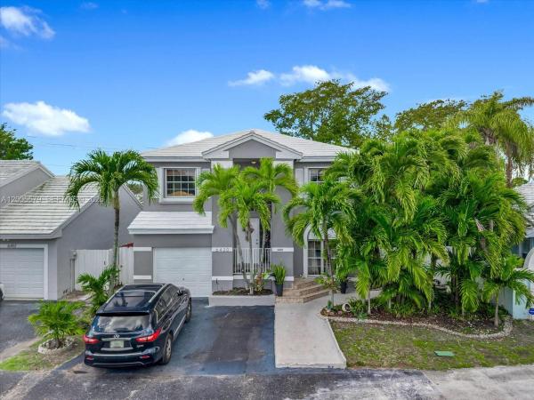 6430 SW 112th Pl, Unincorporated Dade County, Florida 33173, image 1