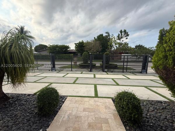 13412 SW 68th Ter, Unincorporated Dade County, Florida 33183, image 1