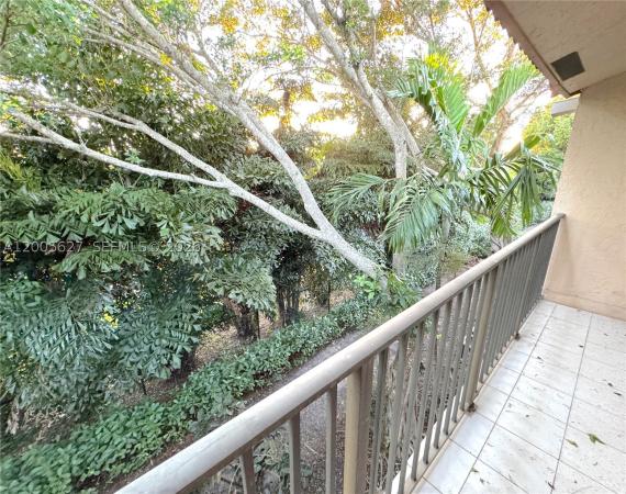 Fairway Townhouses, 9120 NW 40th St #18, Coral Springs, Florida 33065, image 3