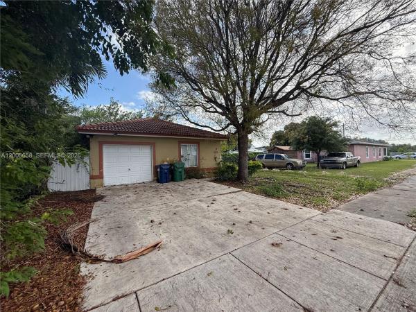 12390 SW 217th St, Unincorporated Dade County, Florida 33170, image 2