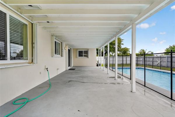 Pine Manor, 341 NW 15th St, Homestead, Florida 33030, image 3