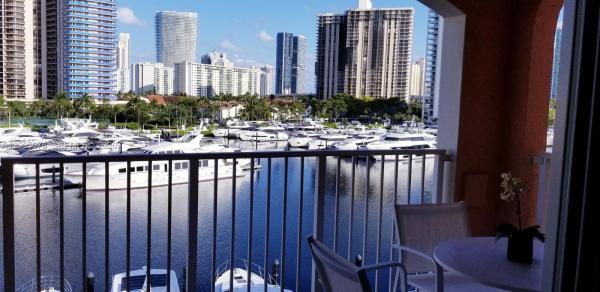 The Yacht Club At Aventura, 19901 E Country Club Dr #2604, Aventura, Florida 33180, image 2