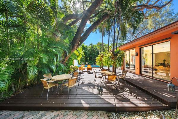 Riviera, 5627 Granada Blvd, Coral Gables, Florida 33146, image 1