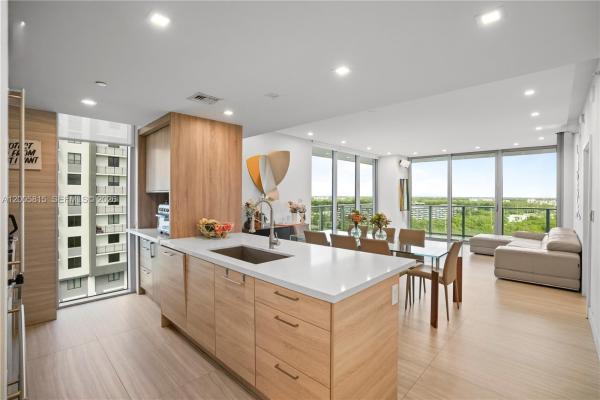 The Harbour North Tower, 16385 NE Biscayne Blvd #1601+2 Parkings, North Miami Beach, Florida 33160, image 1