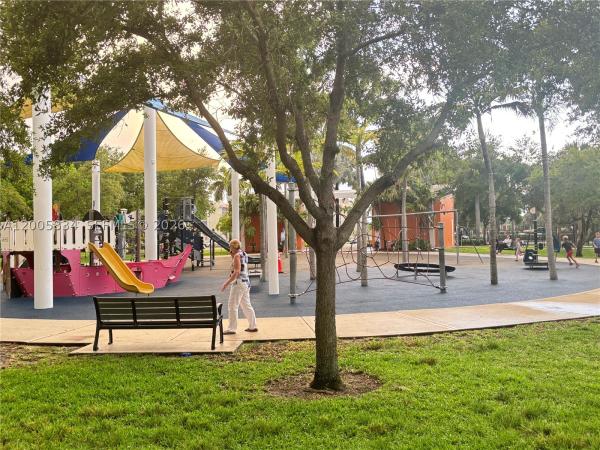 De Soto Park South, 701 Three Islands Blvd #220, Hallandale Beach, Florida 33009, image 3