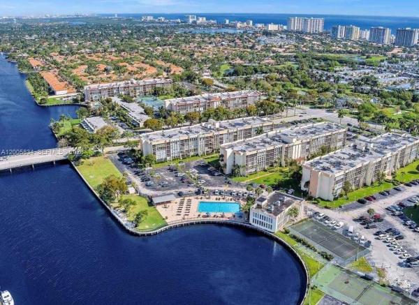 De Soto Park South, 701 Three Islands Blvd #220, Hallandale Beach, Florida 33009, image 1