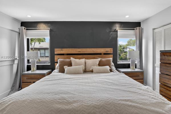 Bayberry Lakes, 2360 Bayberry Dr, Pembroke Pines, Florida 33024, image 2