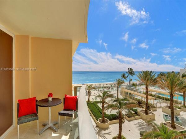 Hollywood, Florida 33019, image 1