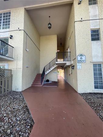 Courtyards At Kendall, 8500 SW 109th Ave #6-229, Kendall, Florida 33173, image 2
