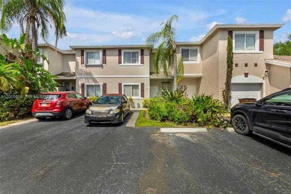Crystal Lake Village, 783 NW 42nd Pl, Deerfield Beach, Florida 33064, image 1