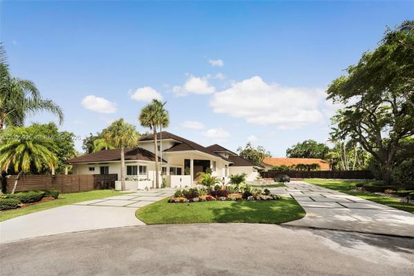 8841 SW 103rd St, Unincorporated Dade County, Florida 33176, image 1