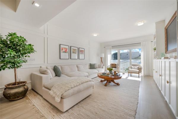 Villa Adria, 120 Salamanca Ave #3B, Coral Gables, Florida 33134, image 1