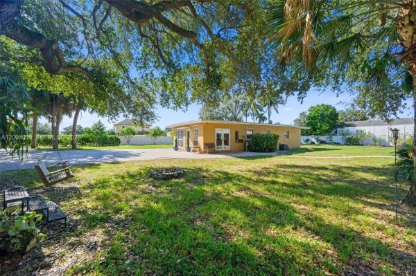 Everglades Land Sales, 4001 SW 73rd Ave, Davie, Florida 33314, image 1