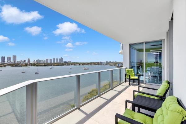 The Reserve At Marina Palms, 17111 Biscayne Blvd #909, North Miami Beach, Florida 33160, image 2