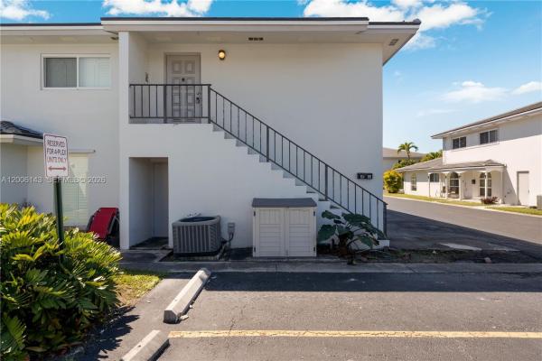 8048 SW 80th Ave #D4, Unincorporated Dade County, Florida 33143, image 2