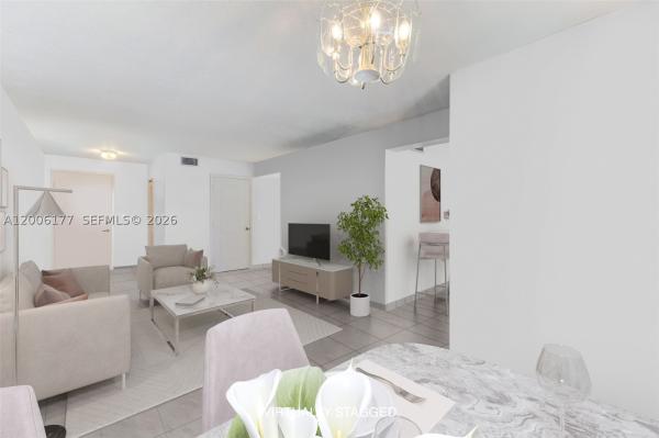 Capomar, 2642 Collins Ave #306, Miami Beach, Florida 33140, image 2