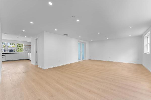 Villaggio Treviso, 824 SE 12th Ct #828, Fort Lauderdale, Florida 33316, image 1