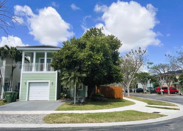 Emilios Place At Oasis, 390 NE 35th Ave, Homestead, Florida 33033, image 1