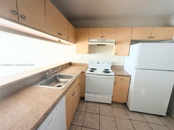 960 Lake Victoria Dr #C, West Palm Beach, Florida 33411, image 1