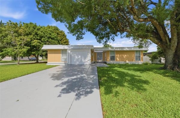 Vanguard Village 15, Tamarac, Florida 33321, image 1