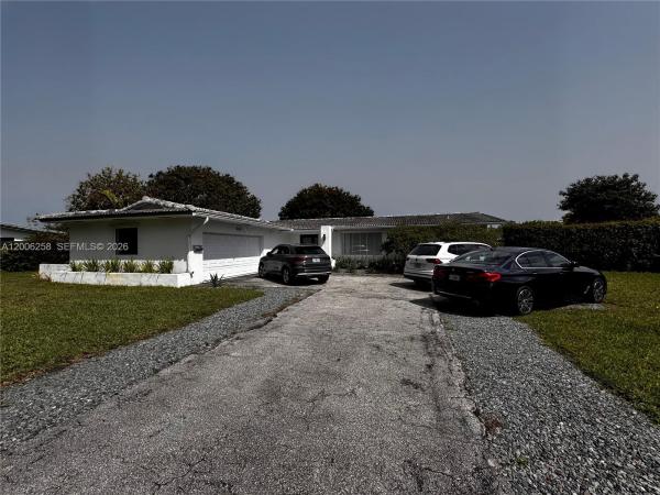 8161 SW 104th St, Unincorporated Dade County, Florida 33156, image 1