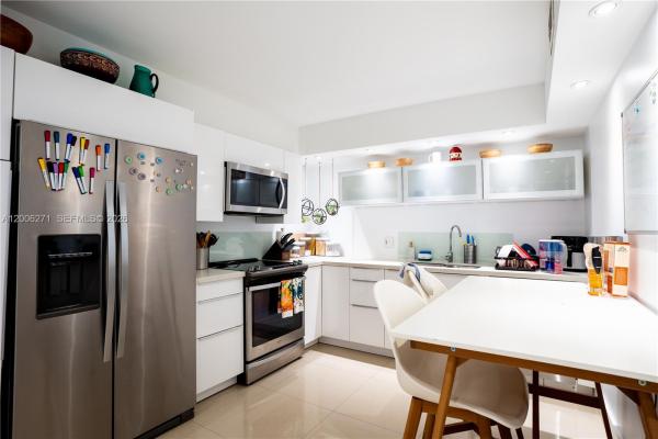 Country Club Village, 16300 Golf Club Rd #204, Weston, Florida 33326, image 1