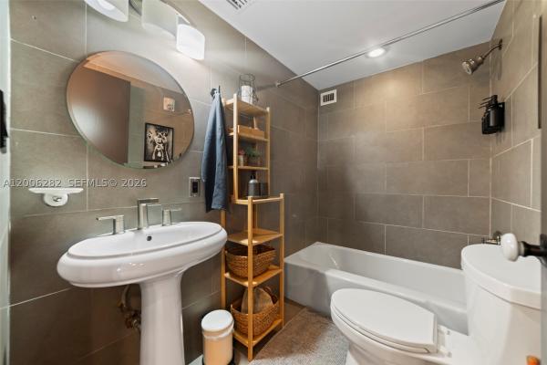 Home Tower, 1720 Harrison St #17D, Hollywood, Florida 33020, image 3