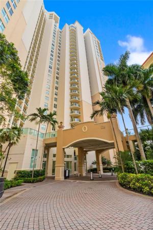 Aventura Marina 2, 3330 NE 190th St #712, Aventura, Florida 33180, image 1