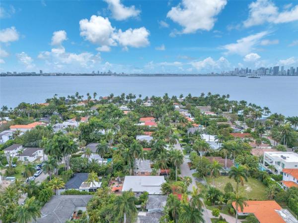 North Bay Island, 7701 Center Bay Dr, North Bay Village, Florida 33141, image 1