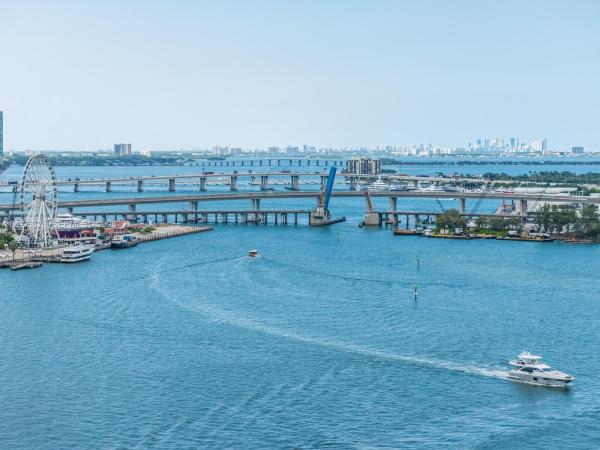 One Tequesta Point, 888 Brickell Key Dr #2112, Miami, Florida 33131, image 2