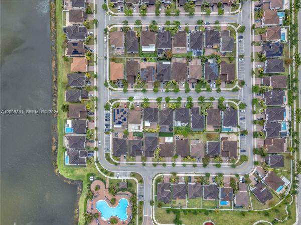 Bonterra, 3525 W 94th St, Hialeah, Florida 33018, image 1