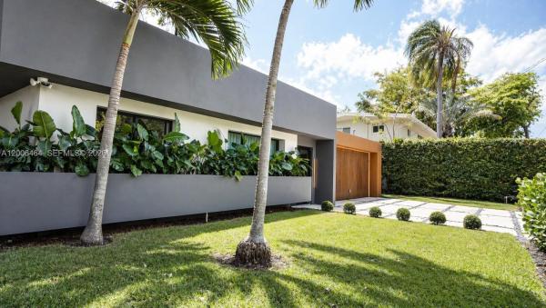 Sky Lake, 2110 NE 191st Dr, North Miami Beach, Florida 33179, image 1